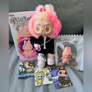 ✨POP MART Big Into Energy Loyalty Labubu with Outfit, Stickers and Keychain